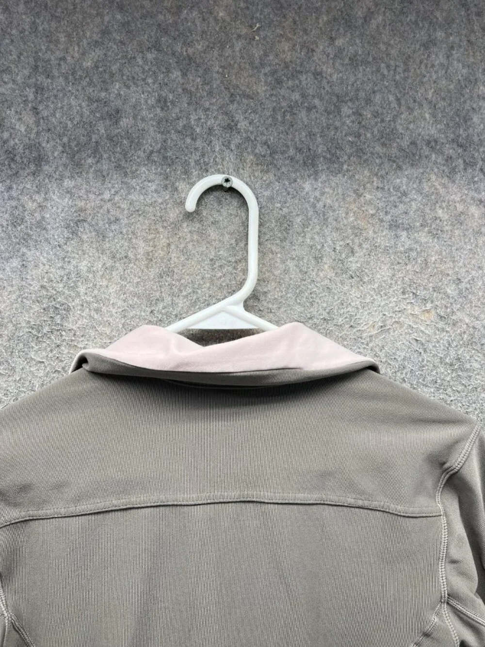 Nike Jacket Womens Medium Gray Pink FitDry Full Zip Track Running Sport Athletic - Picture 9 of 10